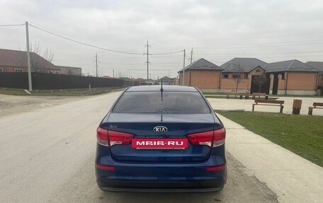 KIA Rio III рестайлинг, 2015 год, 900 000 рублей, 2 фотография