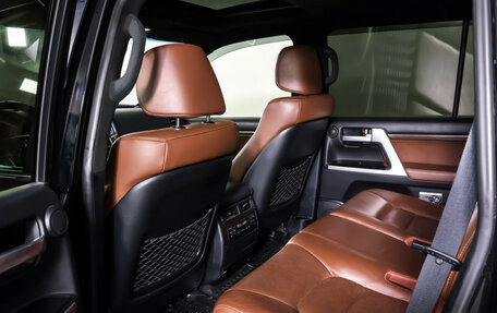 Toyota Land Cruiser 200, 2018 год, 7 249 000 рублей, 12 фотография