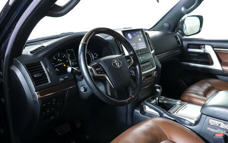 Toyota Land Cruiser 200, 2018 год, 7 249 000 рублей, 16 фотография