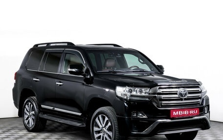 Toyota Land Cruiser 200, 2018 год, 7 249 000 рублей, 3 фотография