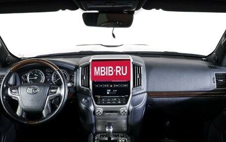 Toyota Land Cruiser 200, 2018 год, 7 249 000 рублей, 13 фотография