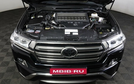 Toyota Land Cruiser 200, 2018 год, 7 249 000 рублей, 9 фотография