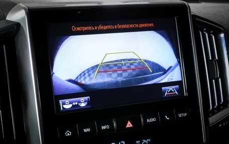 Toyota Land Cruiser 200, 2018 год, 7 249 000 рублей, 18 фотография