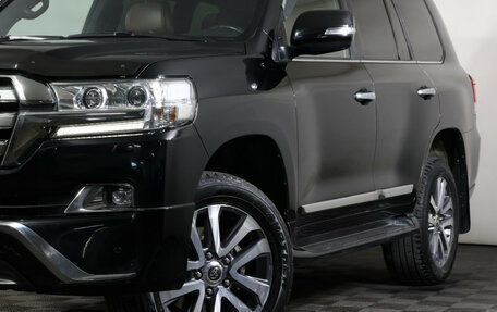 Toyota Land Cruiser 200, 2018 год, 7 249 000 рублей, 26 фотография