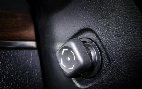 Toyota Land Cruiser 200, 2018 год, 7 249 000 рублей, 23 фотография