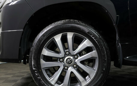 Toyota Land Cruiser 200, 2018 год, 7 249 000 рублей, 28 фотография