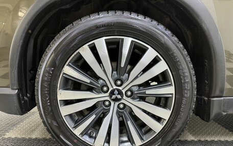 Mitsubishi Outlander III рестайлинг 3, 2020 год, 2 620 000 рублей, 12 фотография