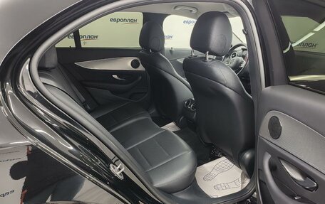 Mercedes-Benz E-Класс, 2019 год, 4 700 000 рублей, 13 фотография