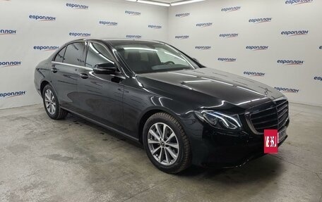 Mercedes-Benz E-Класс, 2019 год, 4 700 000 рублей, 2 фотография