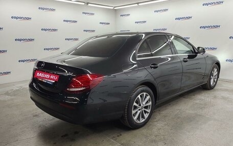 Mercedes-Benz E-Класс, 2019 год, 4 700 000 рублей, 3 фотография
