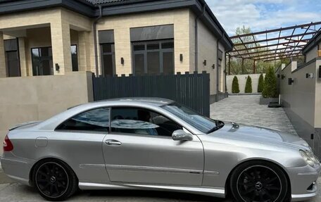 Mercedes-Benz CLK-Класс, 2003 год, 750 000 рублей, 1 фотография