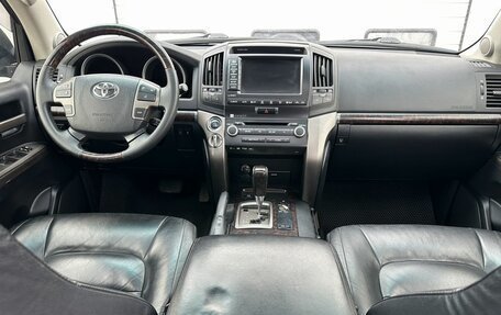 Toyota Land Cruiser 200, 2011 год, 3 300 000 рублей, 10 фотография
