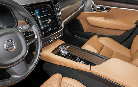 Volvo S90 II рестайлинг, 2021 год, 4 500 000 рублей, 17 фотография