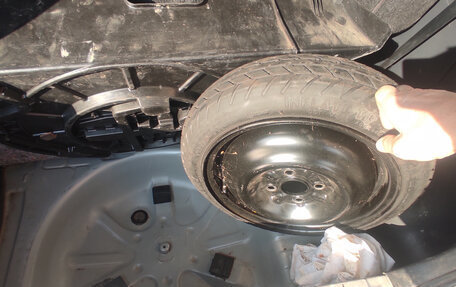 Toyota Yaris I рестайлинг, 2005 год, 289 900 рублей, 13 фотография