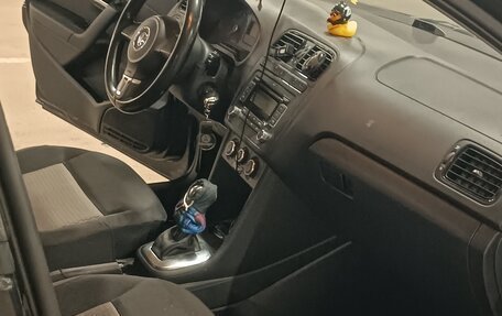 Volkswagen Polo VI (EU Market), 2012 год, 720 000 рублей, 2 фотография