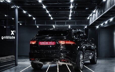 Jaguar F-Pace, 2016 год, 3 400 000 рублей, 13 фотография