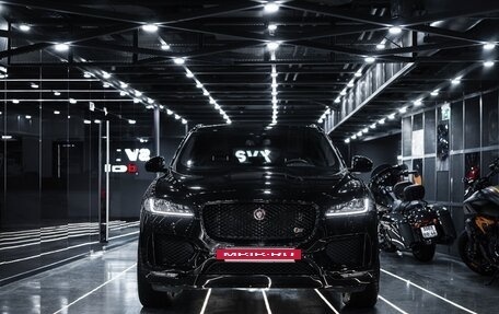 Jaguar F-Pace, 2016 год, 3 400 000 рублей, 17 фотография