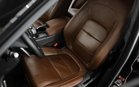 Jaguar F-Pace, 2016 год, 3 400 000 рублей, 30 фотография