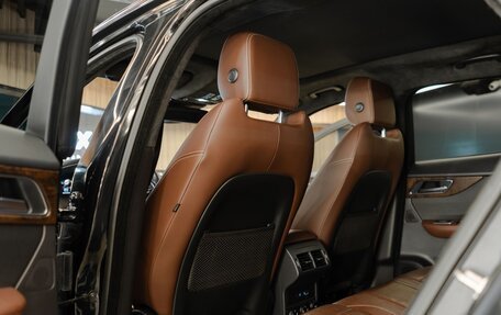 Jaguar F-Pace, 2016 год, 3 400 000 рублей, 33 фотография