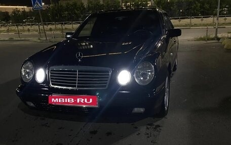 Mercedes-Benz E-Класс, 1995 год, 450 000 рублей, 4 фотография