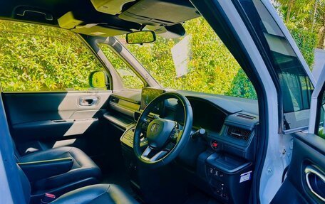 Honda Stepwgn, 2023 год, 2 500 000 рублей, 10 фотография