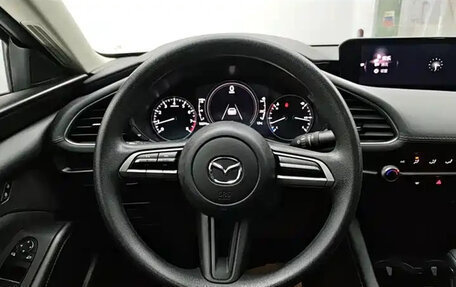 Mazda 3, 2021 год, 1 122 000 рублей, 9 фотография