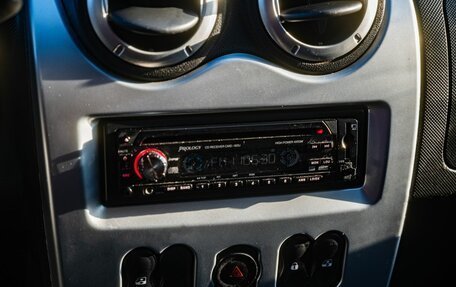 Renault Sandero I, 2013 год, 800 000 рублей, 15 фотография