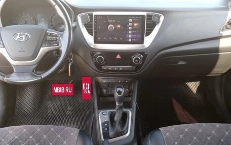 Hyundai Solaris II рестайлинг, 2018 год, 1 450 000 рублей, 10 фотография