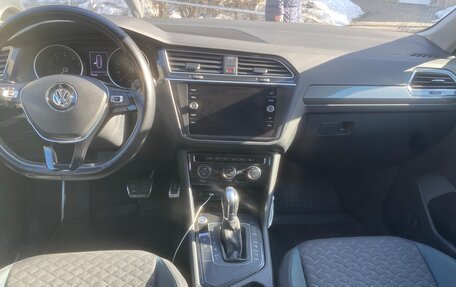 Volkswagen Tiguan II, 2019 год, 2 240 000 рублей, 6 фотография