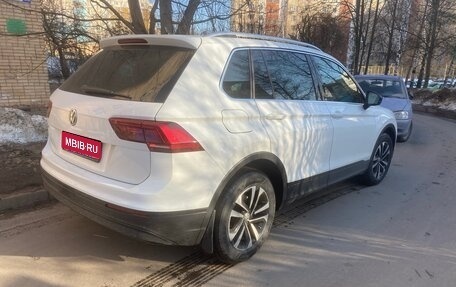 Volkswagen Tiguan II, 2019 год, 2 240 000 рублей, 4 фотография