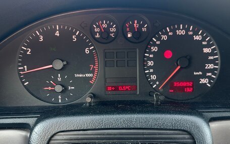 Audi A4, 1999 год, 320 000 рублей, 18 фотография