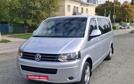Volkswagen Caravelle T5, 2012 год, 2 300 000 рублей, 5 фотография