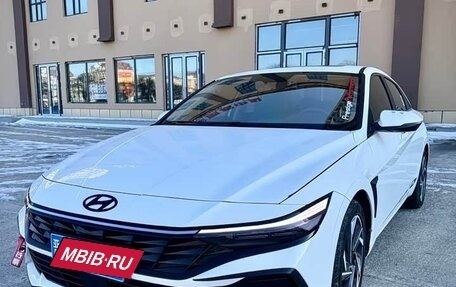 Hyundai Elantra, 2023 год, 1 850 000 рублей, 3 фотография