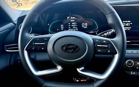 Hyundai Elantra, 2023 год, 1 850 000 рублей, 22 фотография