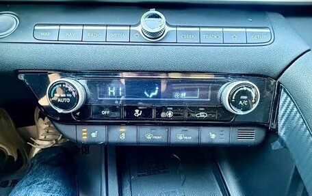 Hyundai Elantra, 2023 год, 1 850 000 рублей, 24 фотография