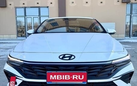 Hyundai Elantra, 2023 год, 1 850 000 рублей, 2 фотография