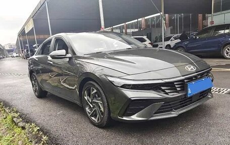 Hyundai Elantra, 2023 год, 1 800 000 рублей, 3 фотография