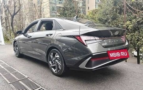 Hyundai Elantra, 2023 год, 1 800 000 рублей, 6 фотография