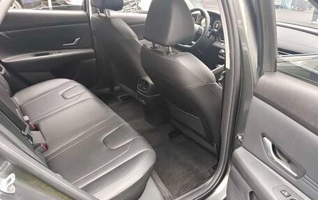 Hyundai Elantra, 2023 год, 1 800 000 рублей, 15 фотография