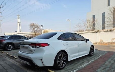 Toyota Corolla, 2022 год, 1 290 000 рублей, 3 фотография