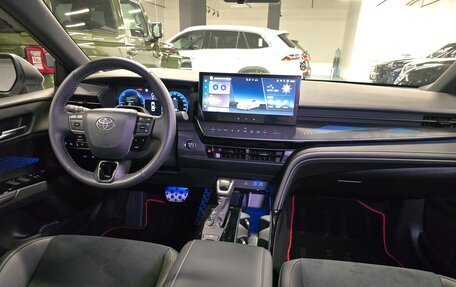 Toyota Camry, 2025 год, 4 345 000 рублей, 32 фотография