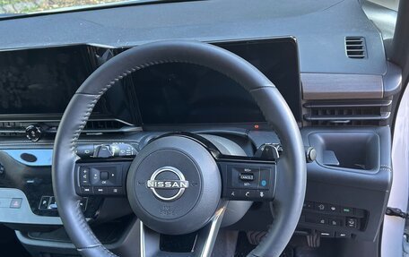 Nissan Serena, 2023 год, 2 750 000 рублей, 13 фотография
