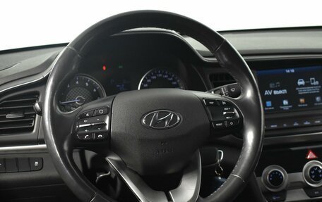 Hyundai Elantra VI рестайлинг, 2019 год, 1 617 100 рублей, 12 фотография