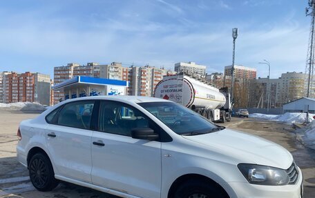 Volkswagen Polo VI (EU Market), 2018 год, 1 300 000 рублей, 2 фотография