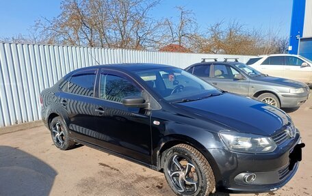 Volkswagen Polo VI (EU Market), 2011 год, 470 000 рублей, 2 фотография