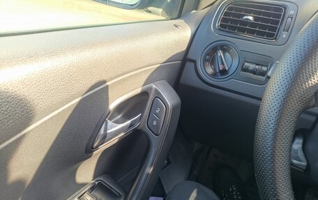 Volkswagen Polo VI (EU Market), 2011 год, 470 000 рублей, 12 фотография