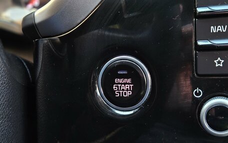 KIA Rio IV, 2021 год, 1 370 000 рублей, 25 фотография