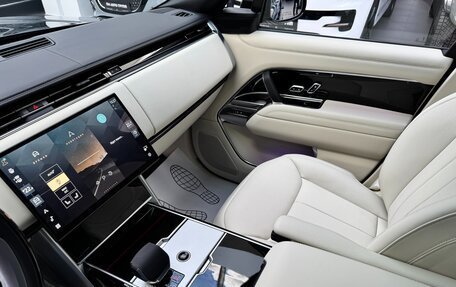 Land Rover Range Rover IV рестайлинг, 2025 год, 22 990 000 рублей, 30 фотография