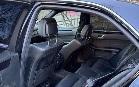 Mercedes-Benz E-Класс, 2015 год, 1 900 000 рублей, 4 фотография