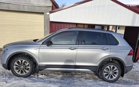 Volkswagen Tiguan II, 2018 год, 2 900 000 рублей, 4 фотография